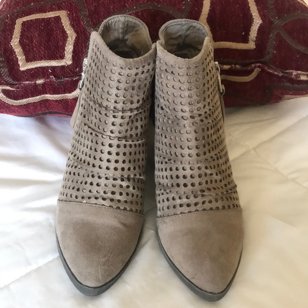 Ankle boots